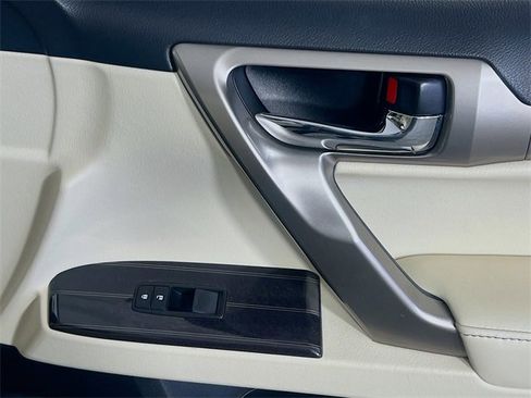 Used 2020 Lexus GX 460 Premium image 31