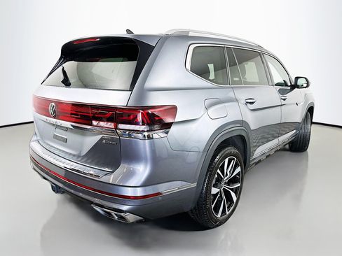 Used 2024 Volkswagen Atlas SEL Premium R-Line AWD/4WD image 7