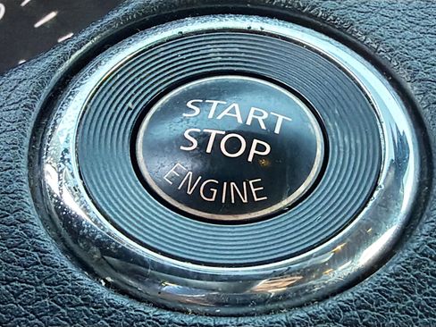 Used 2019 Nissan Rogue SL w/ Premium Package image 36