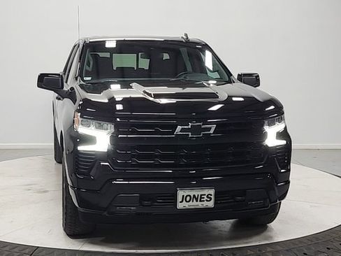 Used 2024 Chevrolet Silverado 1500 RST w/ Convenience Package II image 2