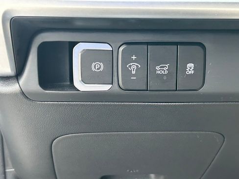 Used 2025 Hyundai Santa Fe SEL FWD image 32