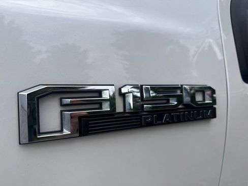 Used 2017 Ford F150 Platinum w/ Equipment Group 701A Luxury AWD/4WD image 13