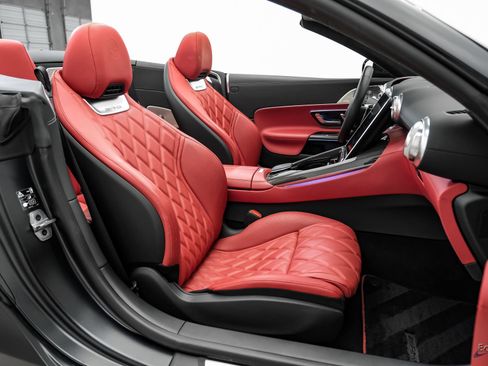 Used 2024 Mercedes-Benz SL 63 AMG S e Performance 4MATIC image 64