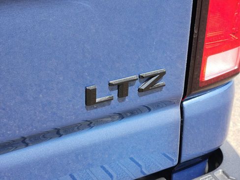Used 2025 Chevrolet Silverado 2500 LTZ w/ LTZ Plus Package AWD/4WD image 13