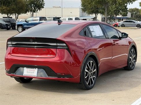 New 2026 Toyota Prius Plug-In Hybrid image 4