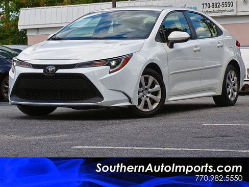 Used 2020 Toyota Corolla LE FWD image 1