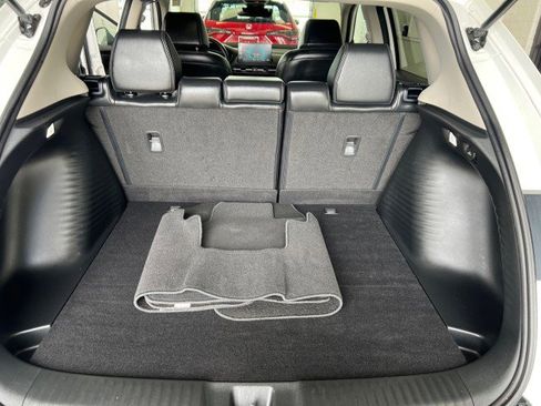 Used 2023 Honda HR-V EX-L image 10