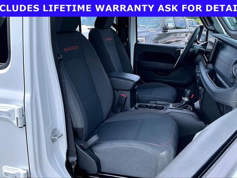 Used 2025 Jeep Wrangler Unlimited Rubicon w/ Convenience Group AWD/4WD image 7