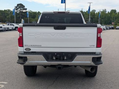 Used 2022 Chevrolet Silverado 3500 LTZ w/ Z71 Off-Road Package AWD/4WD image 4