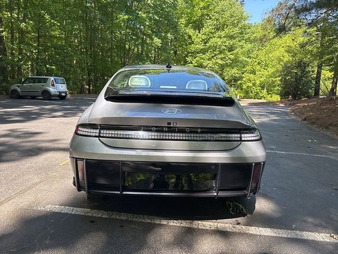 Used 2024 Hyundai Ioniq 6 Limited image 5