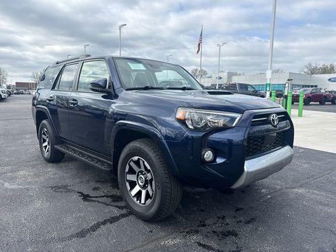 Used 2020 Toyota 4Runner TRD Off-Road Premium w/ Moonroof Package image 4