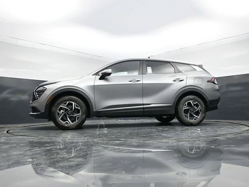 Used 2024 Kia Sportage LX image 45