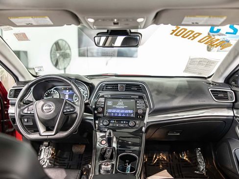 Used 2023 Nissan Maxima SL FWD image 37