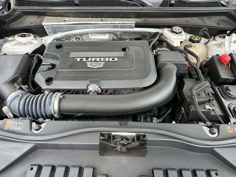 Certified 2024 Cadillac XT4 Sport AWD/4WD image 9