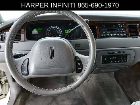 Used 2000 Lincoln Town Car Executive RWD image 55