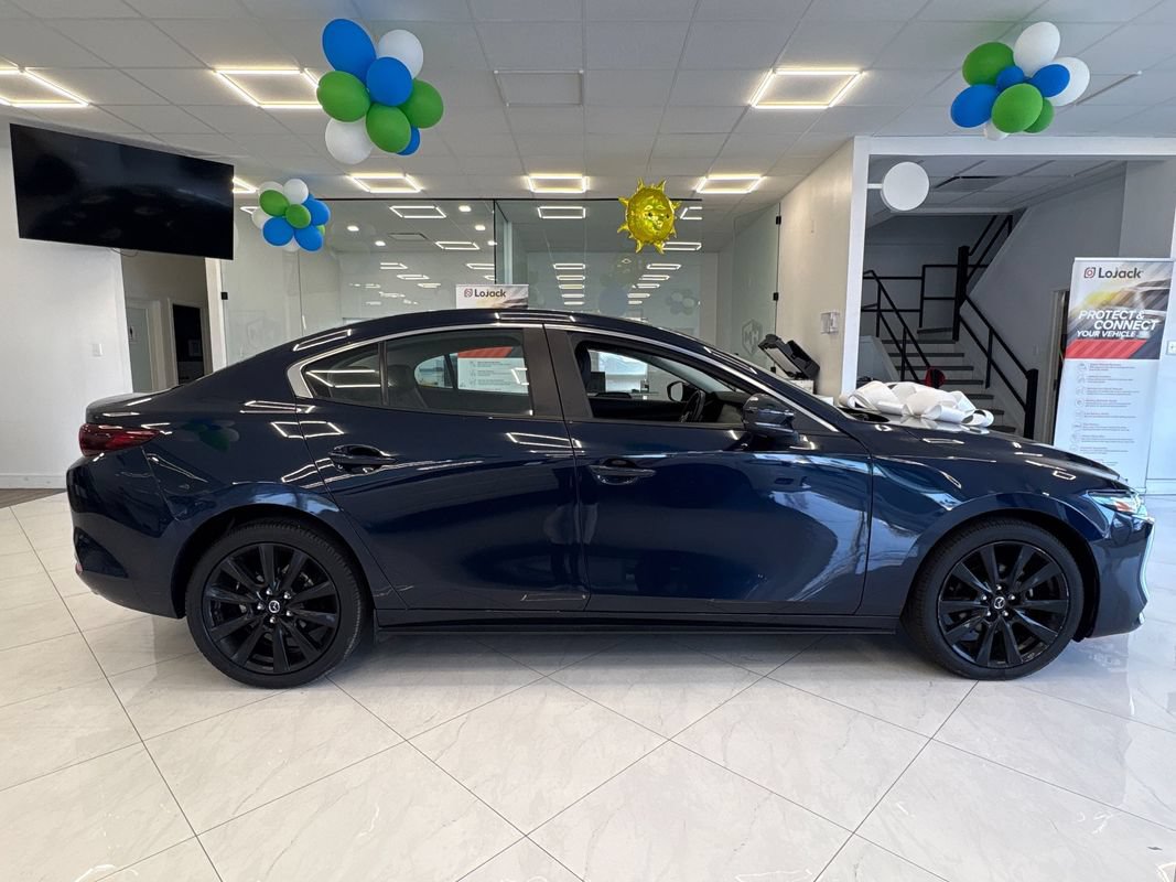 Used 2025 MAZDA MAZDA3 s FWD image 5