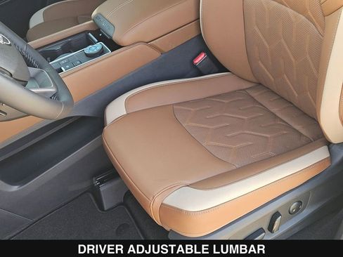 New 2026 Nissan Pathfinder Platinum AWD/4WD image 16