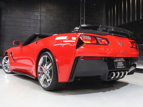 Used 2019 Chevrolet Corvette Stingray Convertible w/ 2LT Preferred Equipment Group image 17