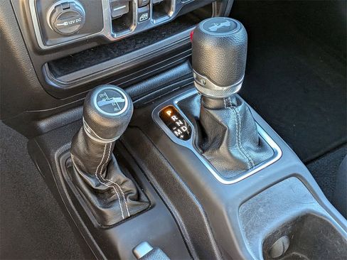 Certified 2022 Jeep Wrangler Unlimited Sahara w/ Safety Group image 16