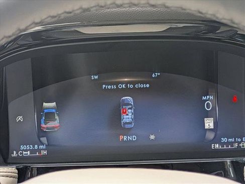 Used 2024 Lincoln Corsair Reserve image 11