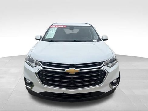 Used 2018 Chevrolet Traverse LT FWD image 3