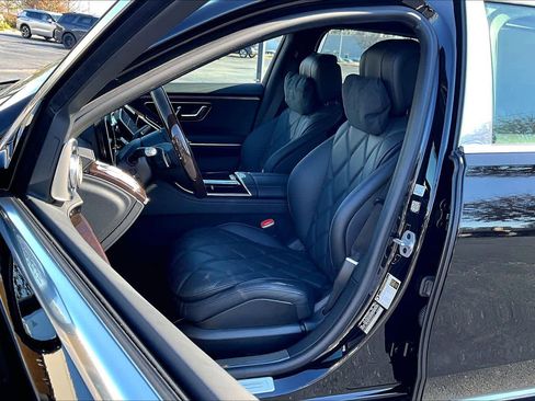 Certified 2024 Mercedes-Benz Maybach S 580 4MATIC image 8