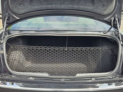 Used 2009 Chrysler 300 C RWD image 10