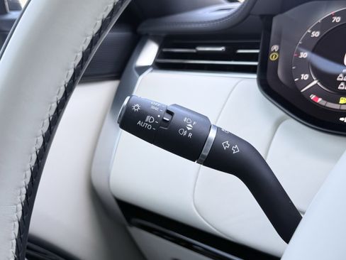 Used 2023 Land Rover Range Rover Long Wheelbase Autobiography image 79