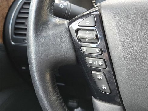 Used 2023 Nissan Armada SL image 25