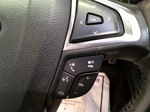 Used 2018 Ford Fusion Titanium image 14