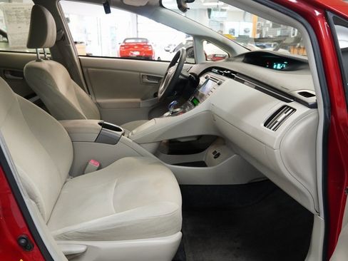 Used 2013 Toyota Prius image 31