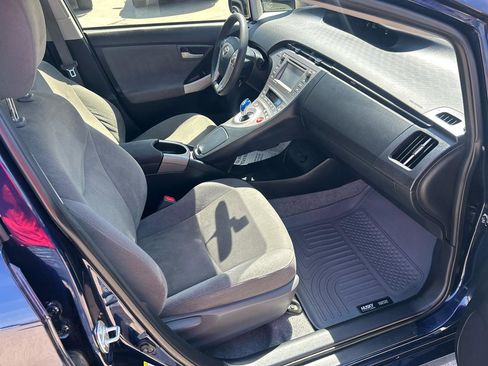 Used 2014 Toyota Prius Three FWD image 17