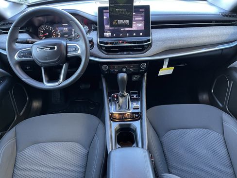 Used 2024 Jeep Compass Sport image 23