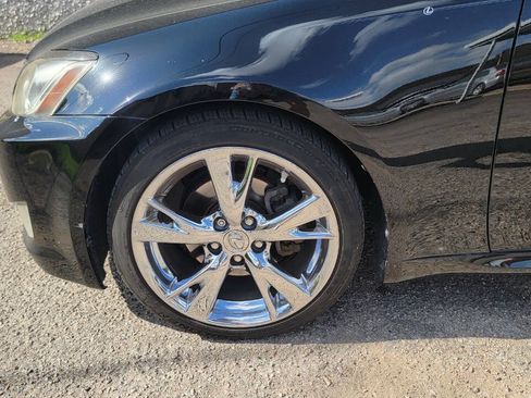 Used 2010 Lexus IS 250 w/ Preferred Accessory Package RWD image 14