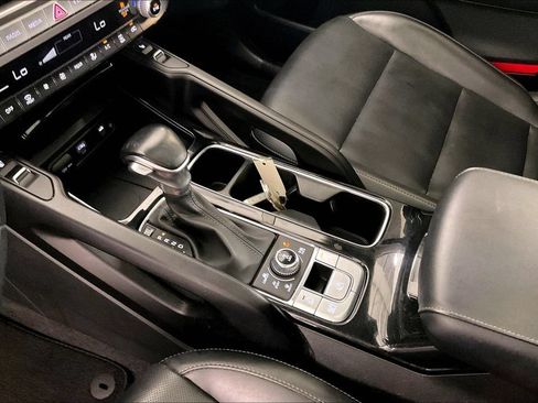Used 2025 Kia Telluride S AWD/4WD image 17