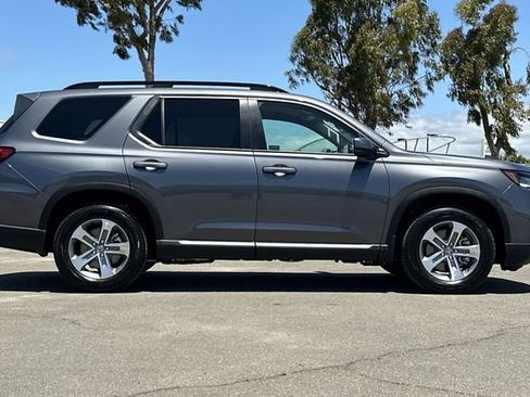 Certified 2026 Honda Pilot EX-L image 3