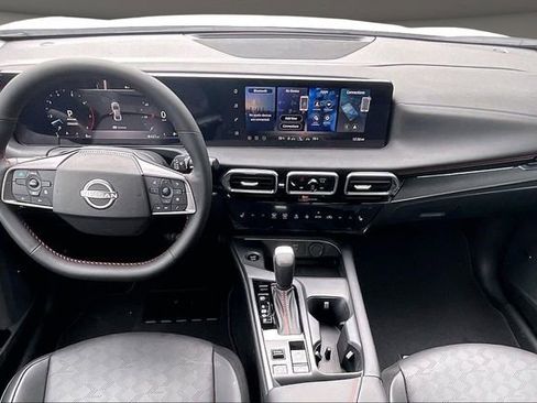 New 2026 Nissan Sentra SR w/ SR Premium Package FWD image 5