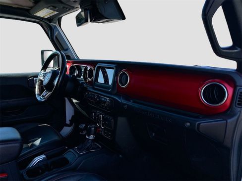 Used 2023 Jeep Wrangler Unlimited Rubicon w/ LED Lighting Group image 28