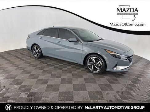 Used 2021 Hyundai Elantra Limited FWD image 1