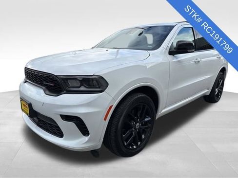 Used 2024 Dodge Durango GT image 3
