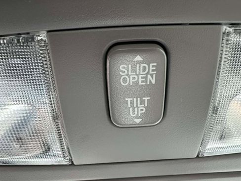 Used 2007 Toyota Solara SE Sport FWD image 10