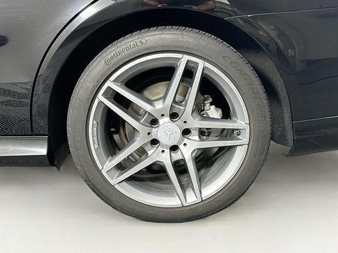Used 2014 Mercedes-Benz E 350 4MATIC Wagon image 11