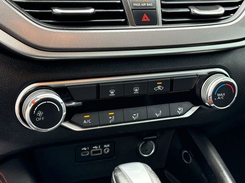 Used 2024 Nissan Altima 2.5 SR image 25