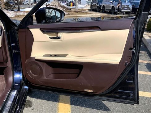 Used 2018 Lexus ES 350 w/ Premier Package image 23