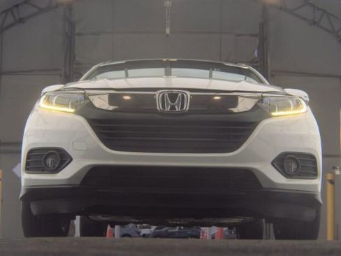 Used 2021 Honda HR-V EX image 3