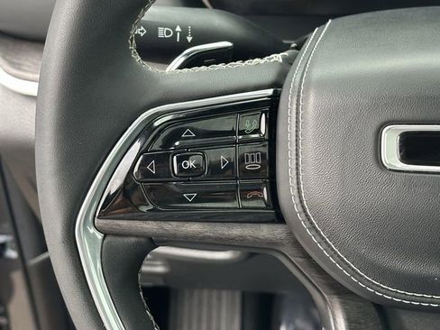 Used 2023 Jeep Grand Cherokee L Overland w/ Luxury Tech Group IV RWD image 13