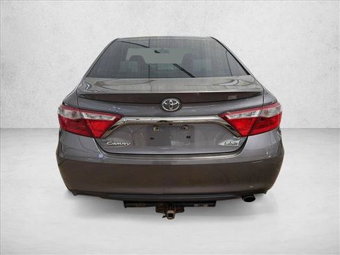 Used 2015 Toyota Camry SE FWD image 4