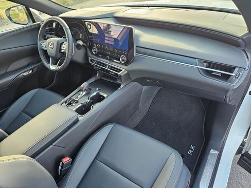 Used 2026 Lexus RX 350h w/ Convenience Package image 11