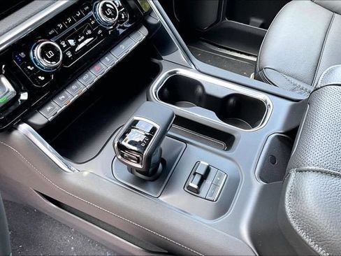 New 2026 GMC Sierra 1500 Denali w/ Denali Reserve Package AWD/4WD image 9