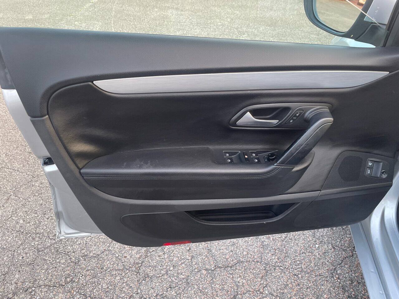 Used 2014 Volkswagen CC Sport FWD image 23